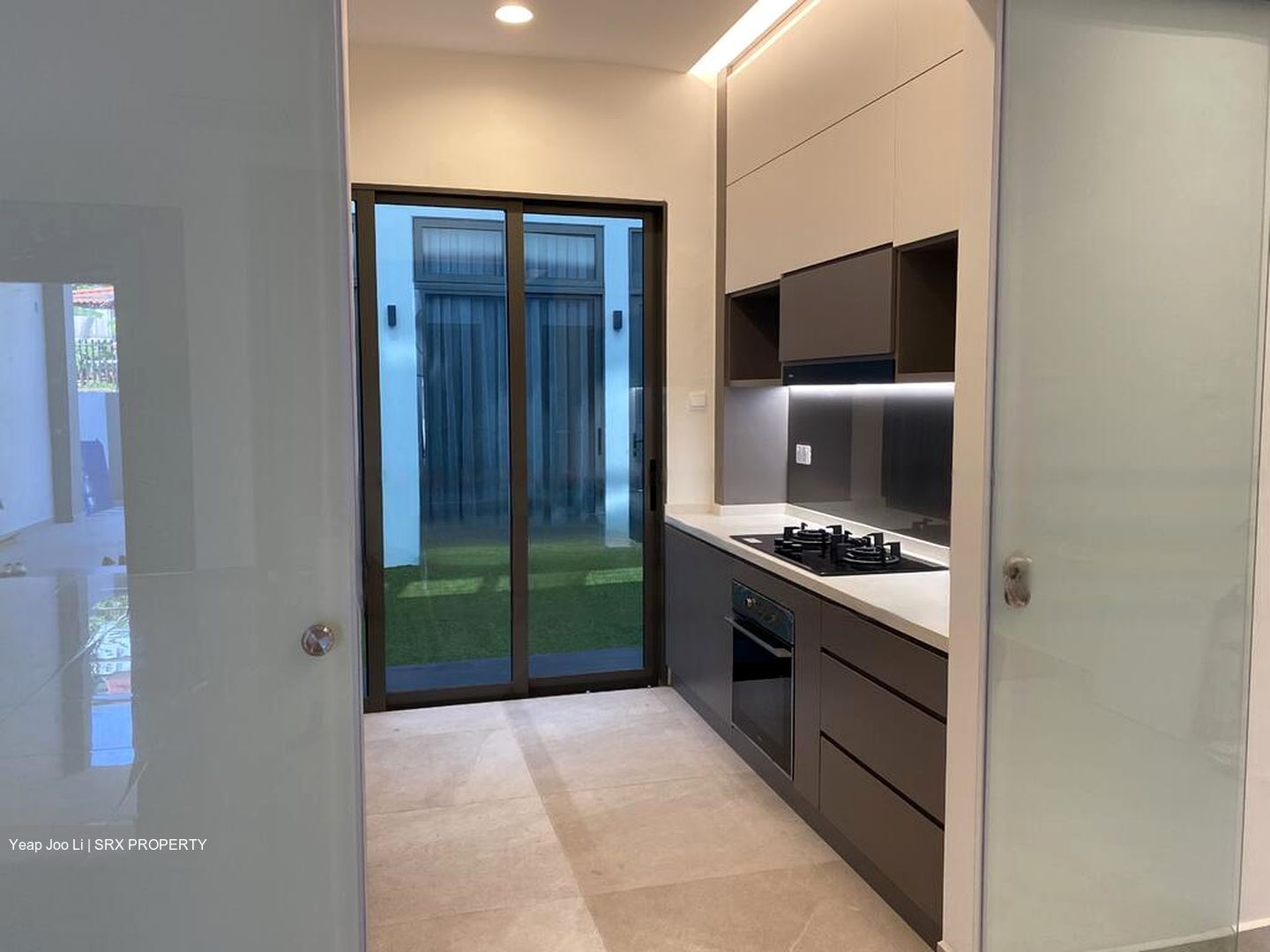 Mandarin Park (D21), Terrace #602785951
